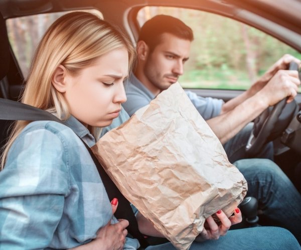 Почему одних людей укачивает, а других — нет?